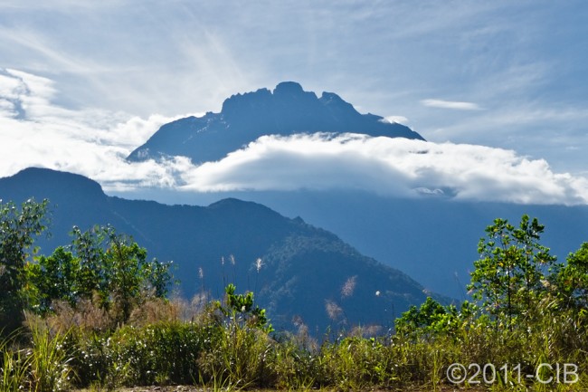Gunung Kinabalu – gunung pemadu tinggi di Borneo enggau di Asia Tenggara