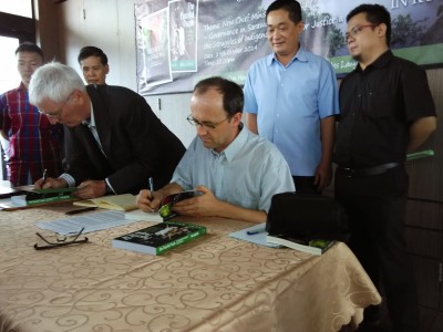Book signing - author Lukas Straumann launches Money Logging in Malaysia 