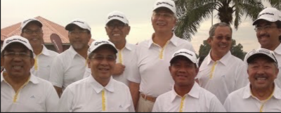 Bala nembiak UMNO – Najib di tengah, Bustari Yusif muak ke kanan, di baroh
