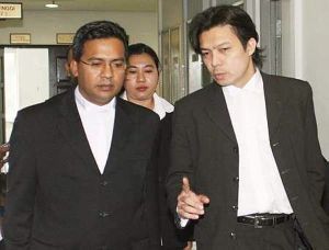 Solicitor Hasnal Rezua Merican (left) and barrister Kamarul Hisham Kamaruddin right