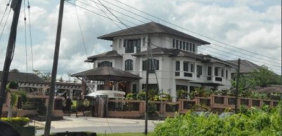 Chung family residence in Kuching - getting rich of political contacts