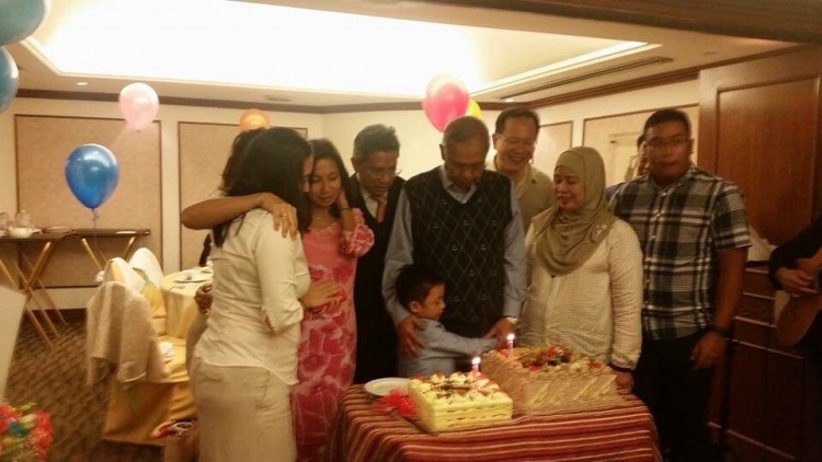 Adenan's inner circle at his birthday event included Henry Lau. Does this mean promises to halt illegal logging do not apply to this favoured major company?