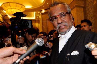 Najib's key legal consultant, Shafee Abdullah. He was officially paid peanuts to conduct the trial.... so did any extra money find its way from the millions paid to Najib through SRC?