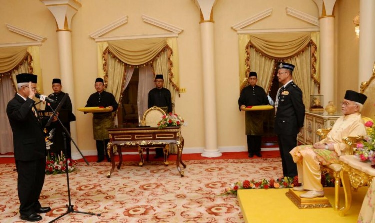 Talib Zulpilip, Sarawak's Minister for Integrity and Ombudsman, sworn in by Taib 