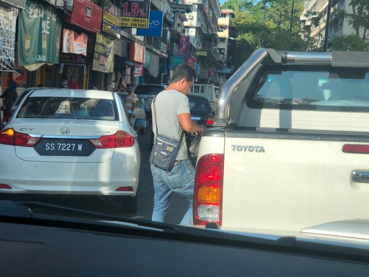 But that did not stop the occupant winding down their window to speak to the man with a black plastic bag containing an estimated half dozen turtle eggs