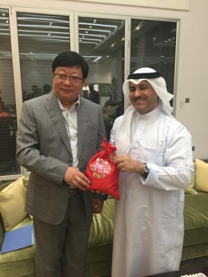 Nephew of President of China meeting with Sheikh Sabah in Kuwait April 20 2016